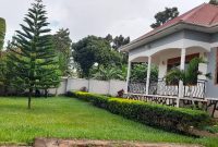 4 Bedrooms House For Sale In Jjanyi Bwebajja Entebbe Rd 20 Decimals At 250m