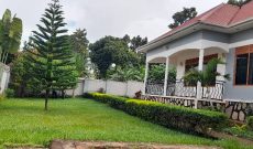 4 Bedrooms House For Sale In Jjanyi Bwebajja Entebbe Rd 20 Decimals At 250m