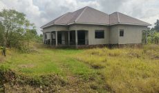 6 Bedrooms House For Sale In Kakiri On 1 Acre At 250m