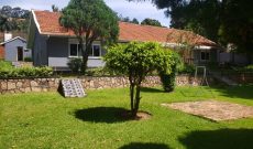 4 bedrooms house in Muyenga on sale on half acre at $50,000