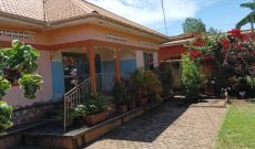 3 bedrooms house for sale in Gayaza Naalya Magonja area 140m