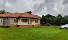 3 Bedrooms House For Sale In Gayaza Near The Court 30 Decimals At 280m