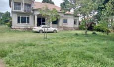 4 Bedrooms Lake View House For Sale In Nkumba Entebbe 30 Decimals At 450m