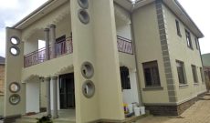 6 Bedrooms House For Sale In Bweya Kajjansi 14 Decimals On Entebbe Rd At 400m