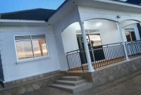 4 Bedrooms House For Sale In Kawuku Jomayi Estate 50x100ft At 250m