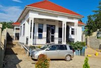 3 Bedrooms House For Sale In Bwebajja Entebbe Road At 330m