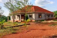 4 Bedrooms House For Sale In Gayaza Dundu 1.50 Acres At 400m