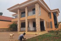 6 Bedrooms House For Sale In Ntinda 15 Decimals At 1.3 Billion Shillings