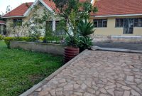 4 Bedrooms House For Sale In Bukoto 25 Decimals At $350,000