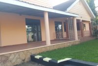 3 Bedrooms Standalone House For Rent In Munyonyo $1,400 Monthly