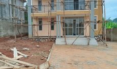 4 Bedrooms House For Sale In Kitende Kitovu Entebbe Rd 300m