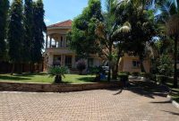 6 Bedrooms Lake View House For Sale In Entebbe 30 Decimals At 600m
