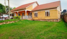 4 Bedrooms House For Sale In Kisaasi On 20 Decimals At 300m