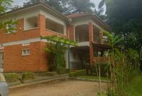 5 Bedrooms Lakeview Mansion For Sale In Luzira On 52 Decimals At 1.2m USD