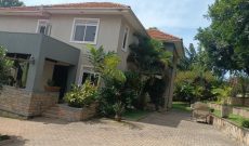 6 Bedrooms Mansion For Sale In Lubowa On 80 Decimals At 680,000 USD