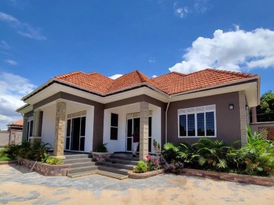 4 Bedrooms House For Sale In Kira Town On 15 Decimals At 550m Shillings