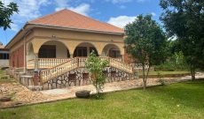 4 Bedrooms House For Sale In Garuga Entebbe On 35 Decimals At 450m Shillings