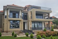 6 Bedrooms House For Sale In Munyonyo On Half Acre At 1.6m USD