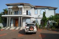 5 Bedrooms Mansion For Sale In Bunga Kalungu On 30 Decimals At 900,000 USD