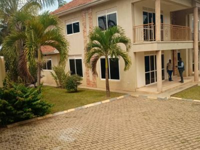 5 Bedrooms House For Sale In Muyenga Kampala At 650m Shillings