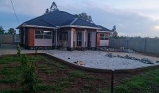 4 Bedrooms House For Sale In Layibi Gulu City On 30x40m At 500m Shillings