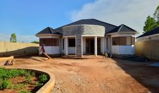 3 Bedrooms House For Sale In Laroo Gulu On 30x30m Plot Of Land At 380m Shillings