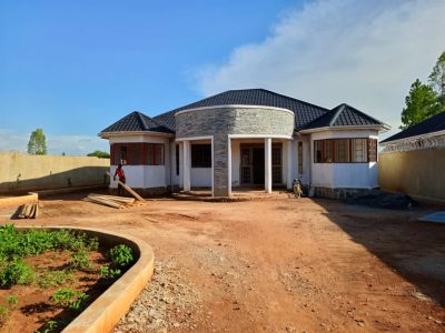 3 Bedrooms House For Sale In Laroo Gulu On 30x30m Plot Of Land At 380m Shillings