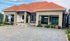 4 Bedrooms House For Sale In Bwebajja Entebbe Road On 25 Decimals Land At 750m