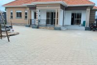 4 Bedrooms House For Sale In Kitende Entebbe Road On 22 Decimals At 600m Shillings