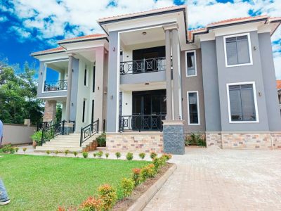 6 Bedrooms House For Sale In Naalya On 25 Decimals At 1.4 Billion Shillings