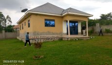 3 Bedrooms House For Sale In Kakiri Hossana Estate Ddambwe On 100x100ft At 160m Shillings