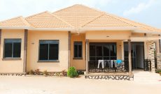 4 Bedrooms House For Sale In Kira Nakwero Sitting On 13 Decimals At 350m Shillings