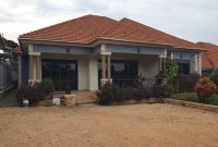 4 bedrooms house for sale in Kira Mamerito Road at 550m shillings