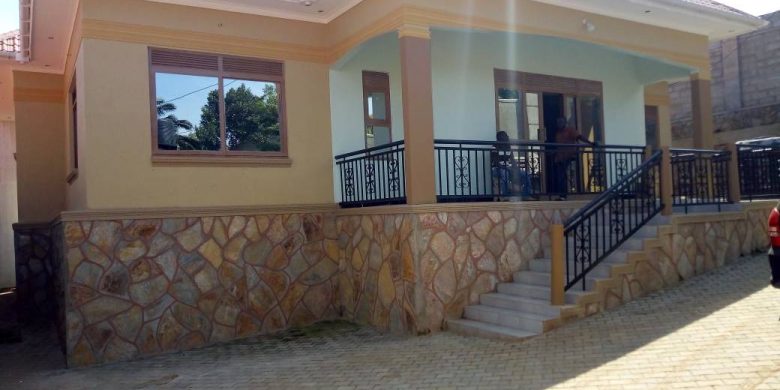 3 bedroom house for sale in Kitende