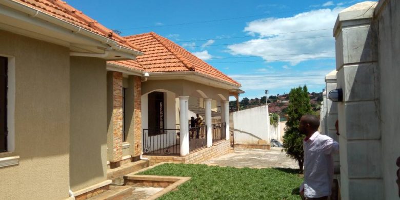 House for sale in Mbalwa Namugongo