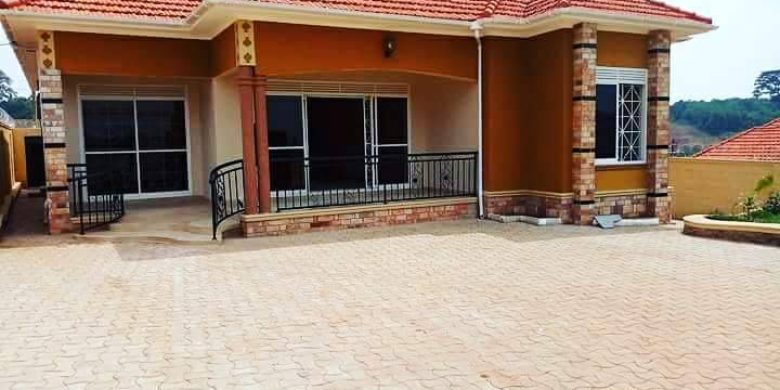 4 Bedroom house for sale in Kira