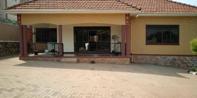 4 Bedroom house for sale in Najjera