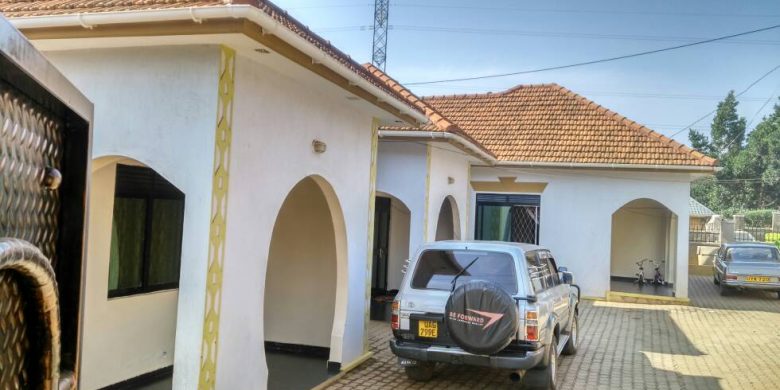 3 Rental units for sale in Kyaliwajjala making 3m monthly