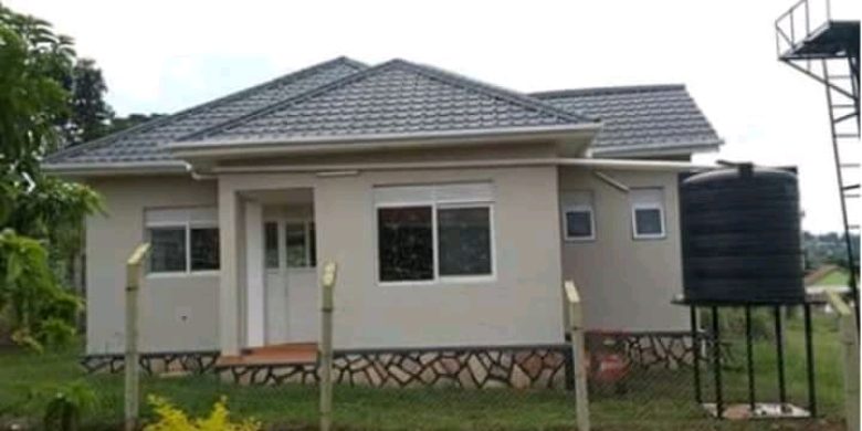 2 bedroom house for sale in Naluvule Nansana 110m