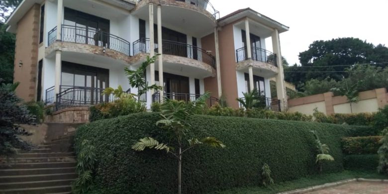 6 bedroom mansion for sale in Kikaaya Bahai 250,000 USD
