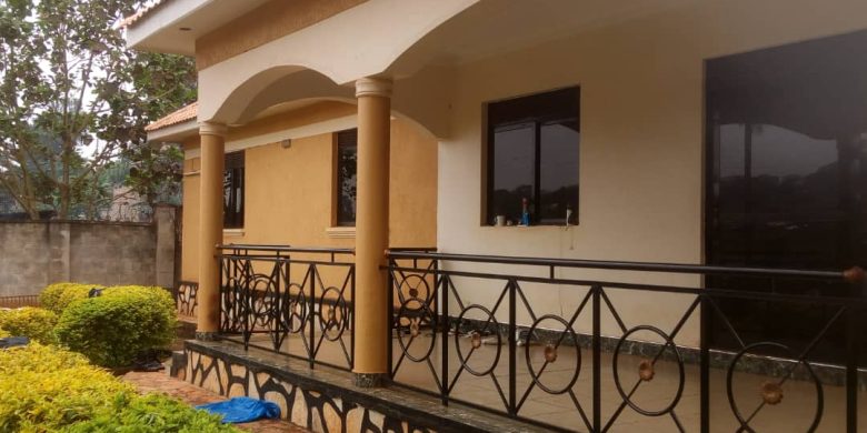 3 bedroom house for sale in Ntinda 420m