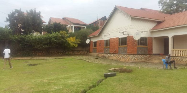 5 bedroom house for sale in Bunga 450m