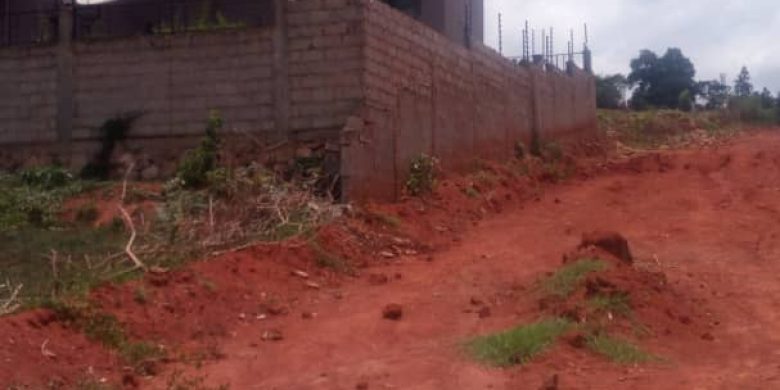 15 decimal plots for sale in an estate in Kyanja 65m