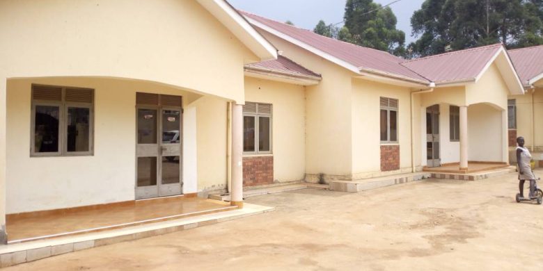 4 rental units for sale in Bweyogerere Kirinya 300m