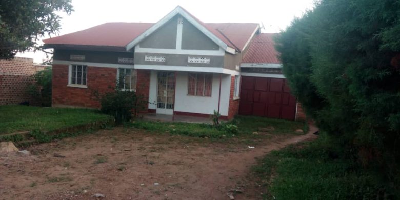 4 bedroom house for sale in Mukono on 24 decimals 90m
