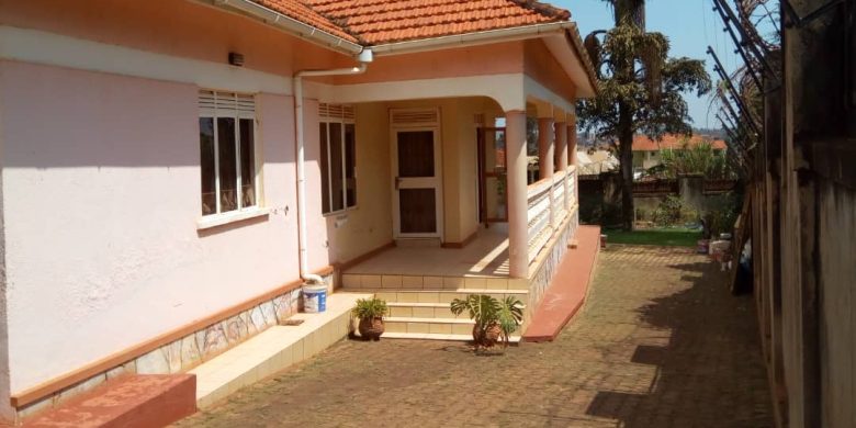 4 Bedroom house with 5 bathrooms at 700m in Najjera