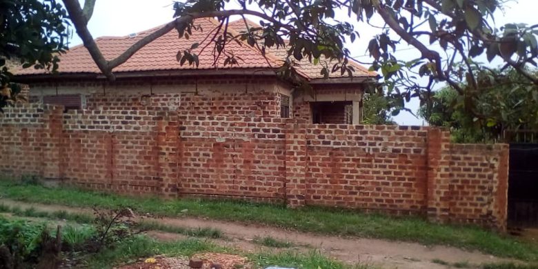 3 bedroom house for sale in Gayaza at 90m