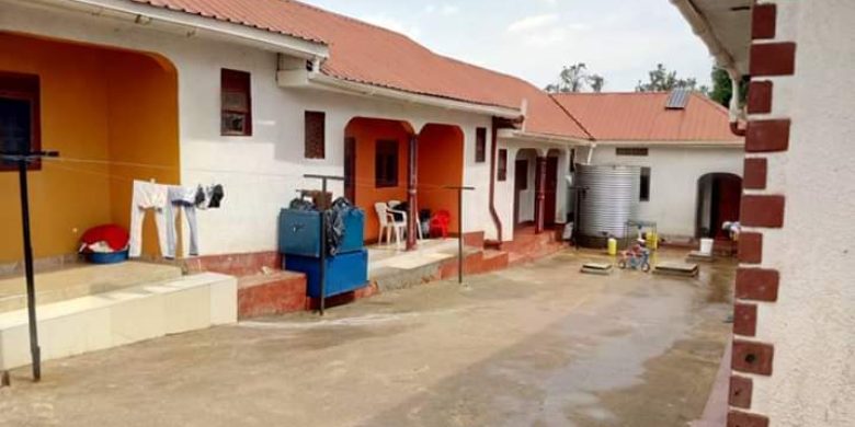 7 rental units for sale in Bulenga on 100x100ft at 140m