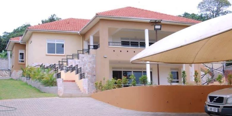 4 bedroom house for sale in Muyenga Bukasa 750,000 USD