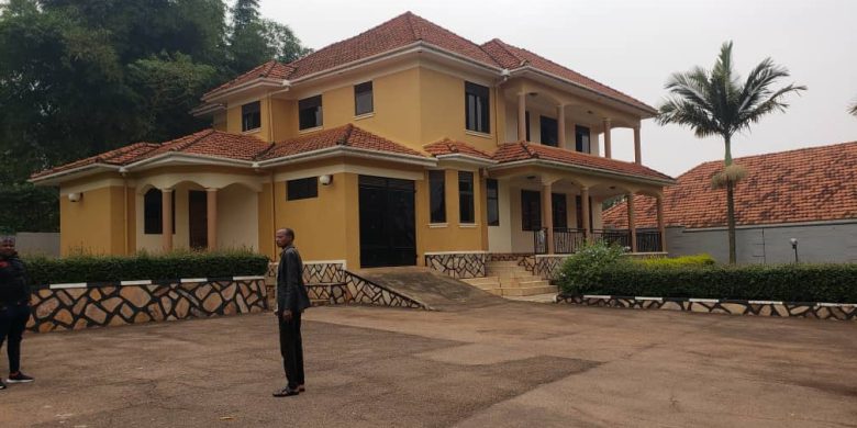 5 bedroom house for sale in Bunga 27 Decimals 350,000 USD